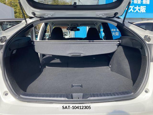 Toyota PRIUS 2017-07 281760-7