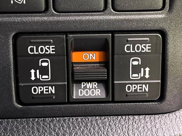 Toyota NOAH 2020-03 194554-6