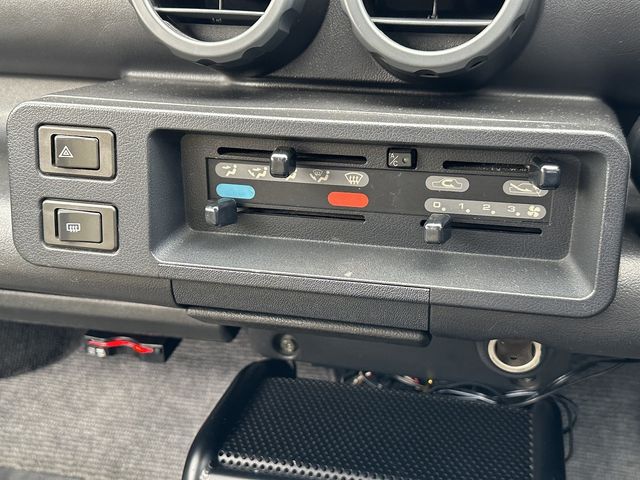 Nissan BE-1 1987-02 186948-21