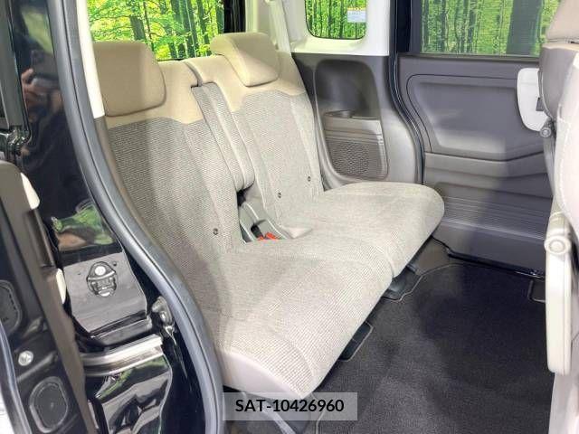 Honda N BOX 2022-04 333908-9