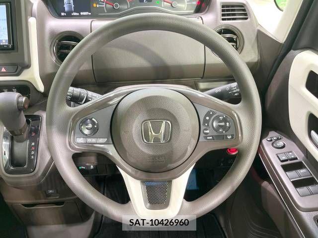 Honda N BOX 2022-04 333908-11