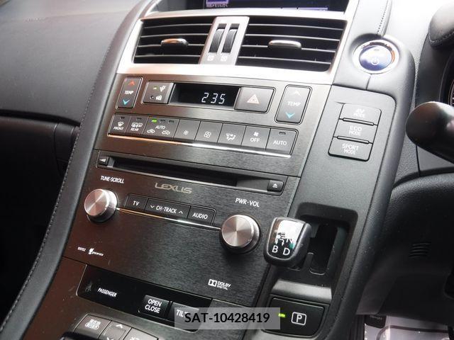 Lexus HS 2015-04 299793-13