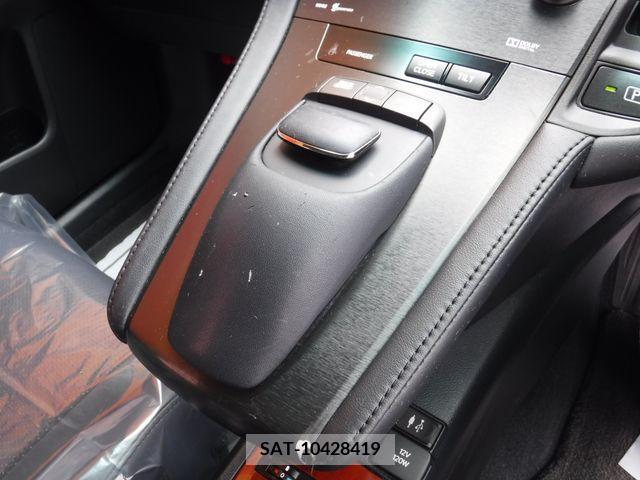 Lexus HS 2015-04 299793-14