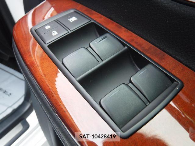 Lexus HS 2015-04 299793-16