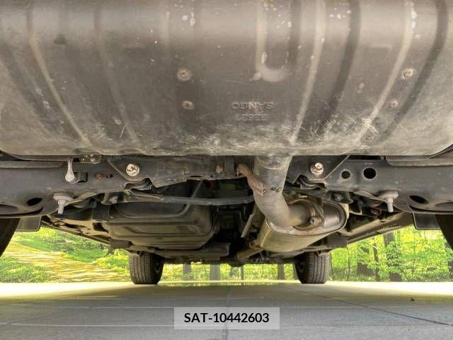 Lexus NX 2017-05 275610-19