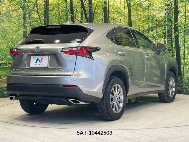 Lexus NX 2017-05 275610-17