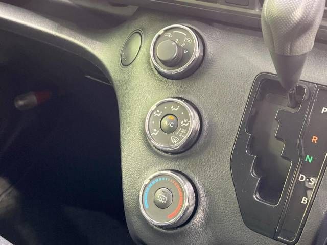 Toyota SIENTA 2016-08 28099-7