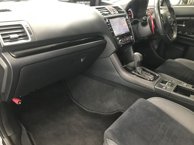 Subaru WRX S4 2017-08 24656-13