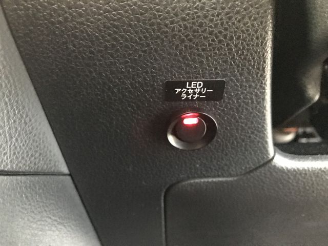 Subaru WRX S4 2017-08 24656-22