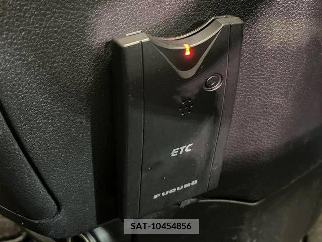 Nissan SERENA 2011-08 324890-7