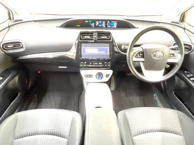 Toyota PRIUS 2016-11 23542-1