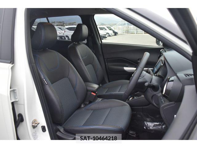 Nissan KICKS 2021-02 242510-15