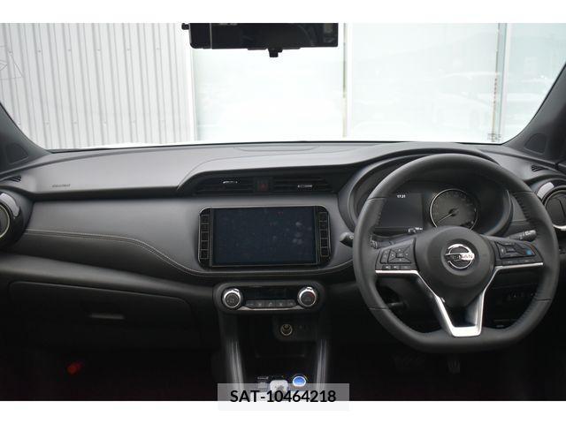 Nissan KICKS 2021-02 242510-2