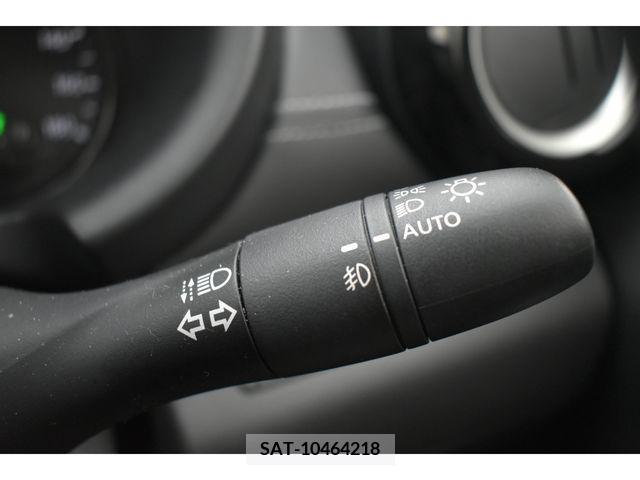 Nissan KICKS 2021-02 242510-14