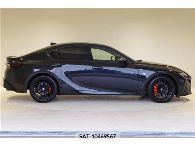 Lexus IS 2023-04 388254-22