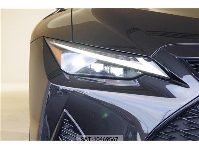 Lexus IS 2023-04 388254-25