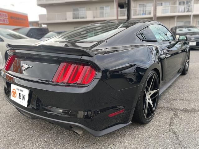 Ford MUSTANG 2017-06 184385-2