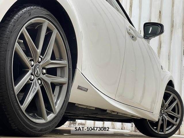 Lexus IS 2013-10 300070-18