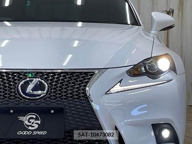 Lexus IS 2013-10 300070-17