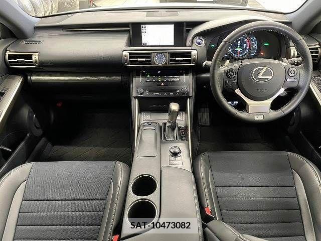 Lexus IS 2013-10 300070-1