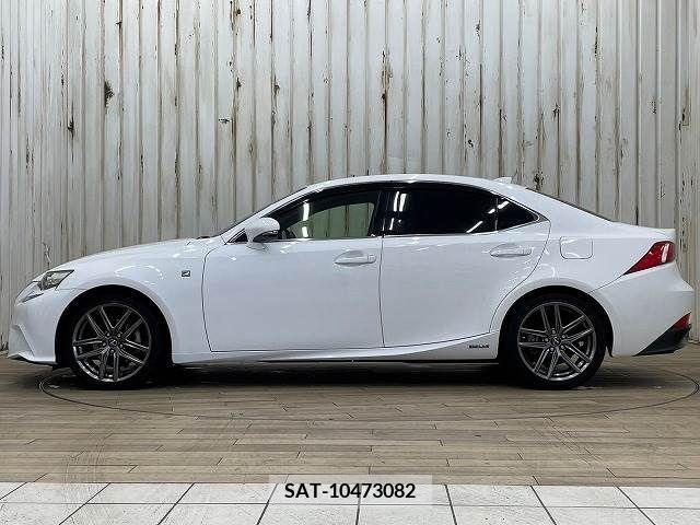 Lexus IS 2013-10 300070-14