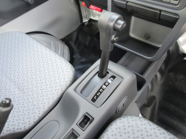 Suzuki CARRY TRUCK 2023-07 9530-19