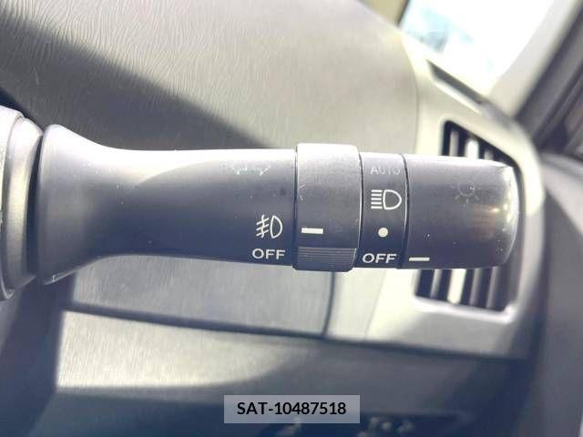 Toyota PRIUS 2012-01 322026-6