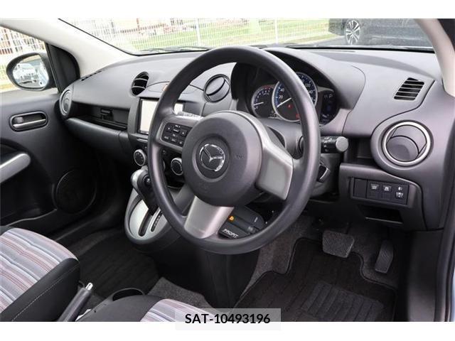Mazda DEMIO 2013-05 268374-5