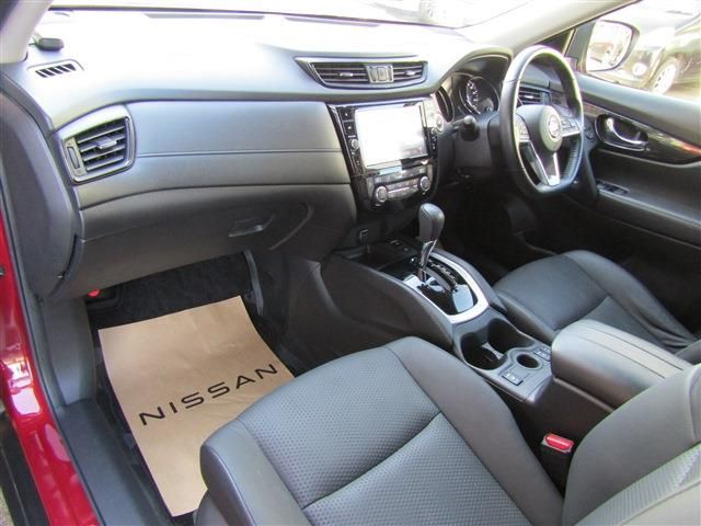 Nissan X-TRAIL 2017-12 3800-19