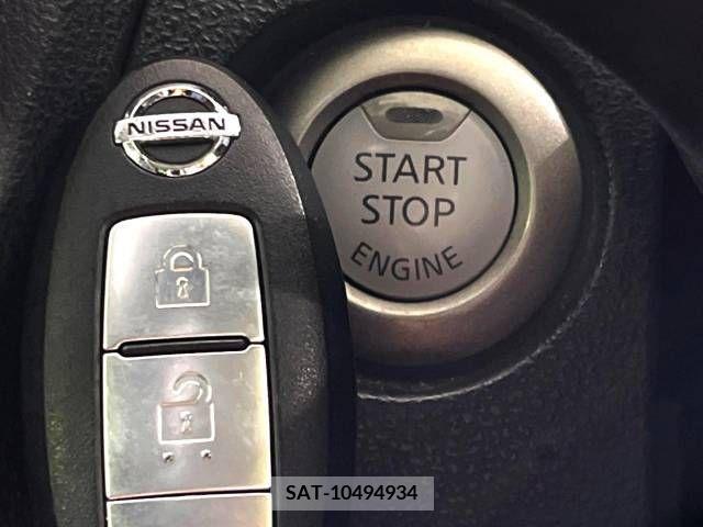 Nissan JUKE 2013-08 382353-7