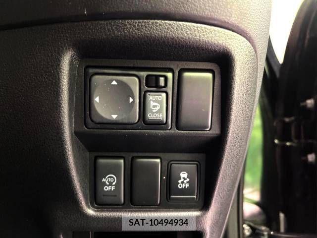 Nissan JUKE 2013-08 382353-5