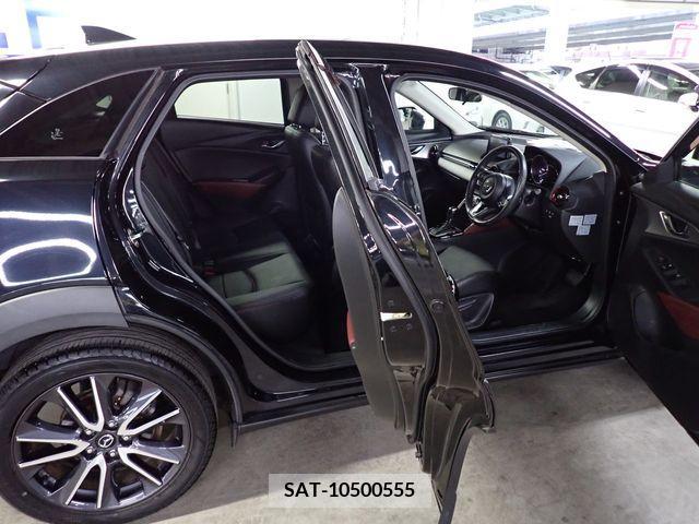 Mazda CX-3 2017-08 358478-10