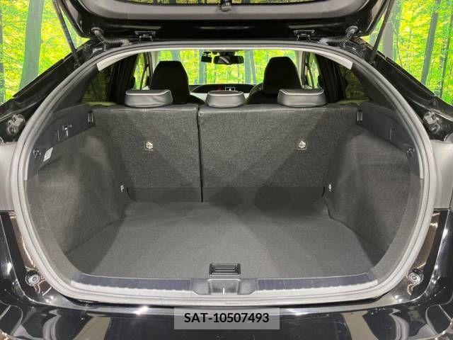 Toyota PRIUS 2021-06 281805-9