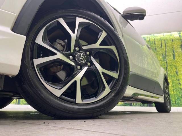 Toyota C-HR 2018-09 14678-13