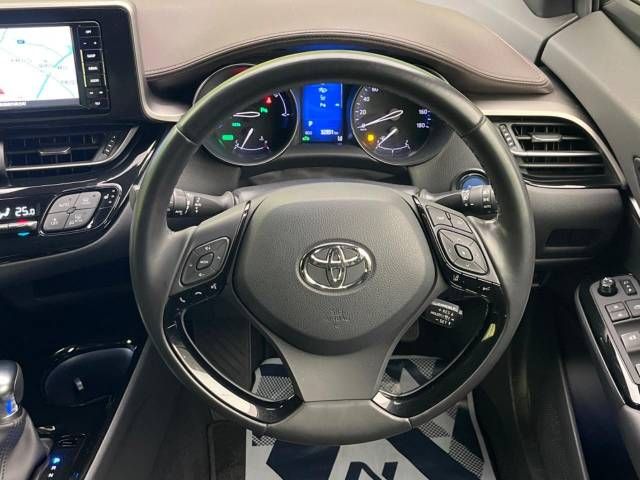 Toyota C-HR 2018-09 14678-8