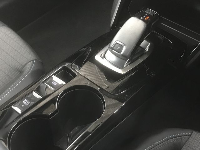 Peugeot 208 2020-10 196504-18