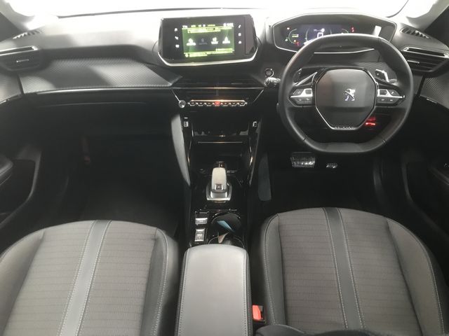 Peugeot 208 2020-10 196504-9