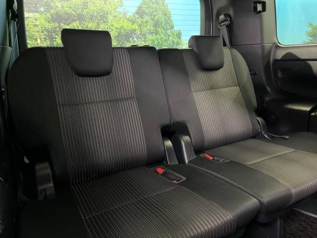 Toyota VOXY 2018-08 183092-9
