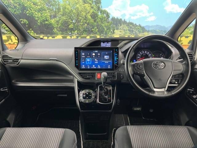 Toyota VOXY 2018-08 183092-1