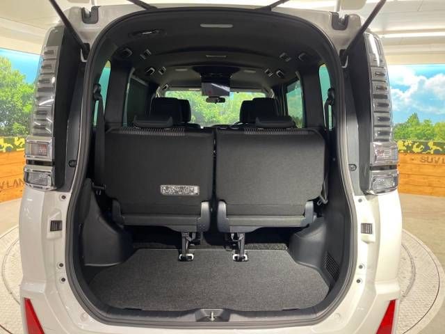 Toyota VOXY 2018-08 183092-10