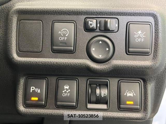 Nissan NOTE 2018-12 337384-6
