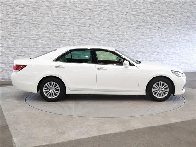Toyota CROWN SEDAN 2013-04 1004-6