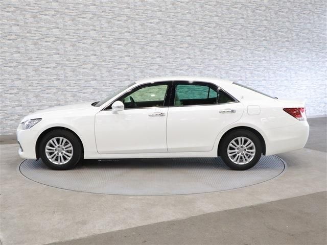 Toyota CROWN SEDAN 2013-04 1004-5