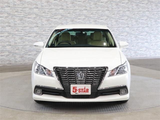 Toyota CROWN SEDAN 2013-04 1004-4