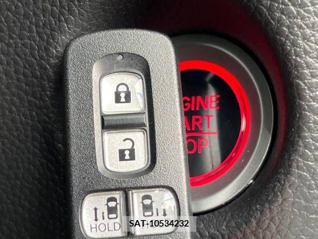 Honda N BOX CUSTOM 2022-11 212390-7
