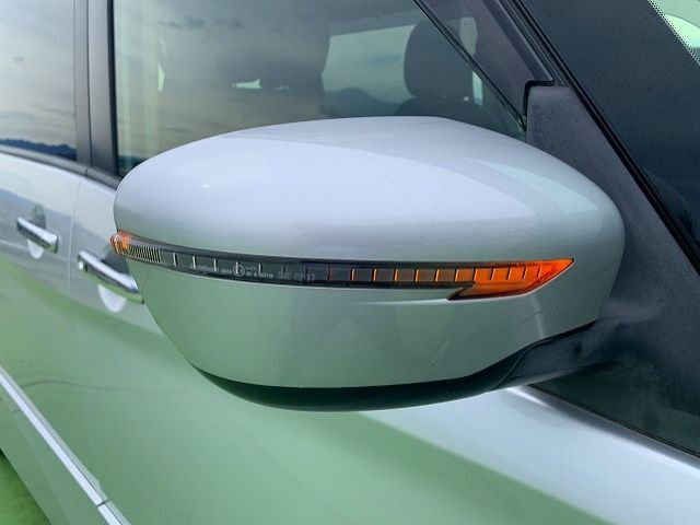 Nissan SERENA 2017-03 5187-25