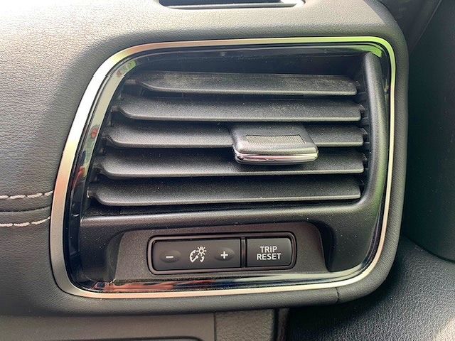 Nissan SERENA 2017-03 5187-23