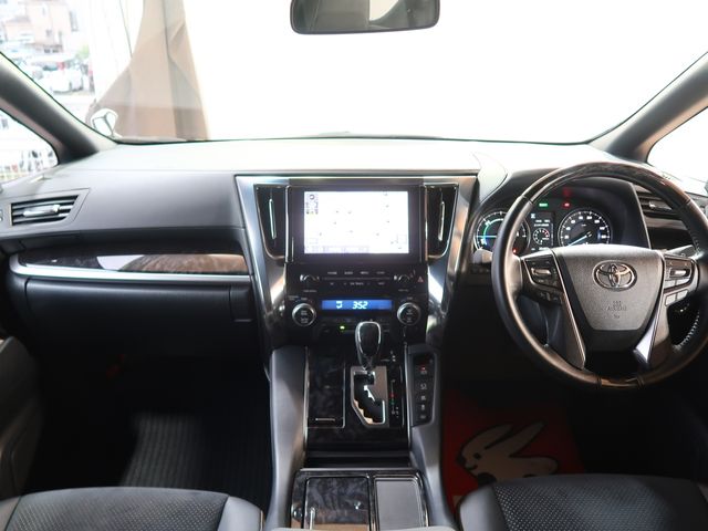 Toyota ALPHARD HYBRID 2021-02 181508-1