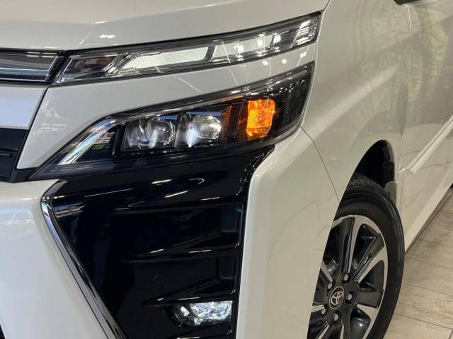 Toyota VOXY 2020-11 20242-13