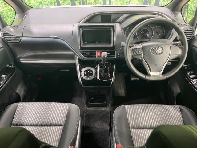 Toyota VOXY 2020-11 20242-1